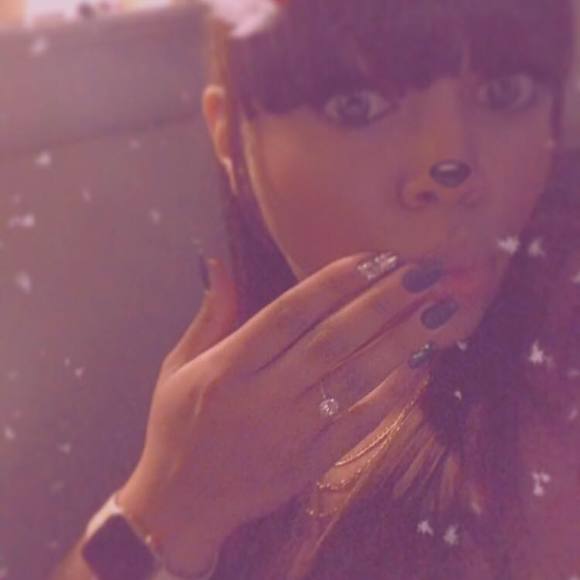 Meet your Posher, Candice - Picture 1 of 1